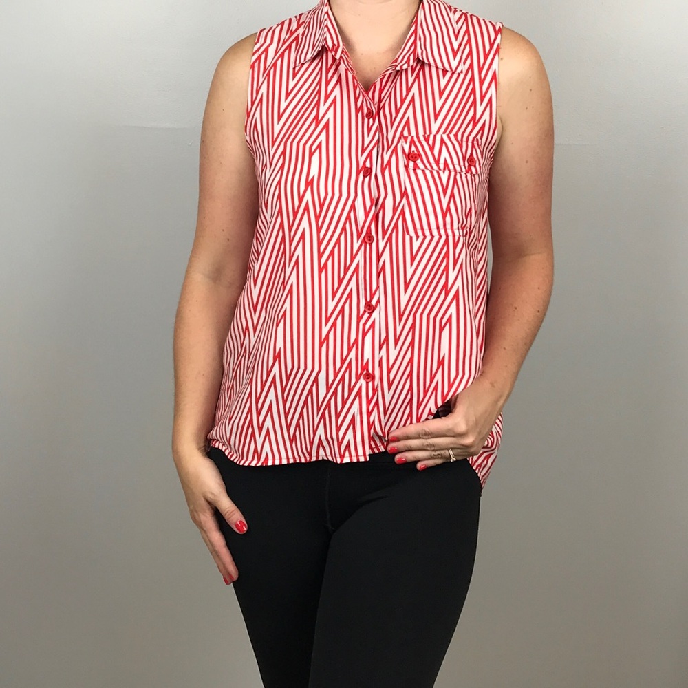 NWOT Red and White Zig Zag Sleeveless Button Down